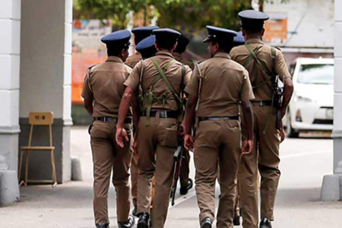 வெளிநாட்டு பெண் ஒருவர் கட்டுநாயக்காவில் கைது | Foreign Woman Arrested In Katunayake வெளிநாட்டு பெண் ஒருவர் கட்டுநாயக்காவில் கைது | Foreign Woman Arrested In Katunayake