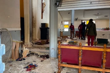 ආයෙත් පාස්කු ප්‍රහාරයක් - ප්‍රාණ ඇපකරුවන් 31ක් බේරාගනී