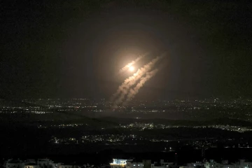 ஈரானில் குண்டு மழை பொழிந்த இஸ்ரேல் - வான் எல்லைகளை மூடிய அண்டை நாடுகள்