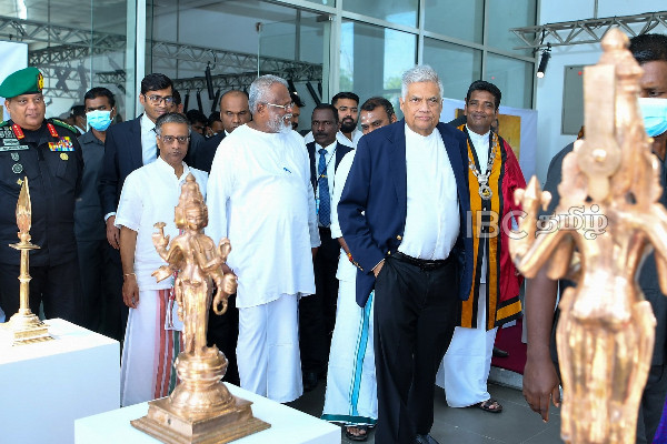 தமிழரில் இருந்து உருவான சிங்கள தலைமைத்துவம் - சகோதரத்துவத்துடன் கைகோர்க்க ரணில் அழைப்பு | Sinhalese Leadership Evolved From Tamil Ranil