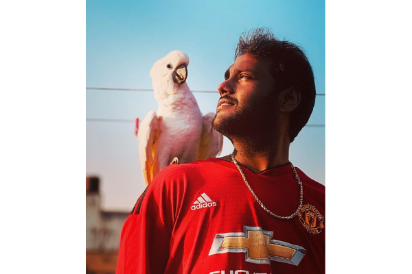 நடிகர் விஜயகாந்தின் மகன் இப்படியொரு விஷயம் செய்கிறாரா?- வைரலாகும் புகைப்படங்கள் | Vijayakantha Son Vijaya Prabakaran Latest Video