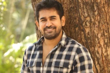 நடிகர் விஜய் ஆண்டனியா இது, திருமணத்தின் போது எப்படி உள்ளார் பாருங்க... வைரலாகும் போட்டோ