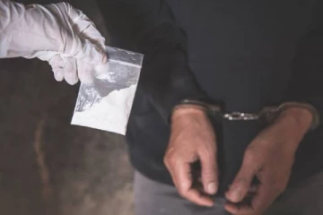 யாழில் இரகசிய தகவலால் சிக்கிய 20 வயது போதை வியாபாரி