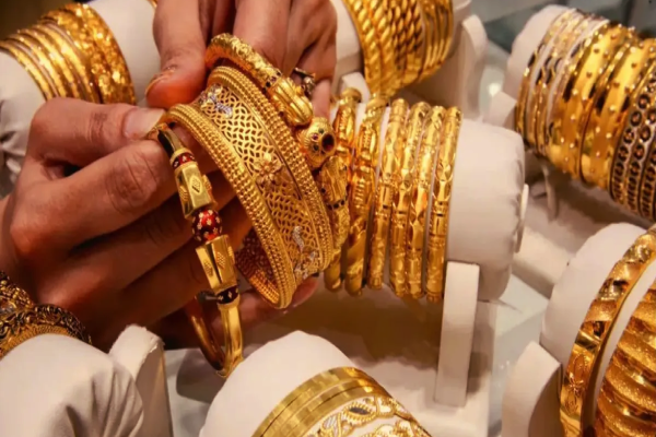 Today Gold rate: மறுபடியும் உச்சத்தில் தங்கம் விலை - சவரன் எவ்வளவு தெரியுமா? | Business Today Gold Price Details In India Tamil