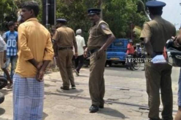 இலங்கையில் 2 வயது குழந்தையின் உயிரை பறித்த விபத்து! | Kandy Colombo Street Accident 2 Year Old Child Die