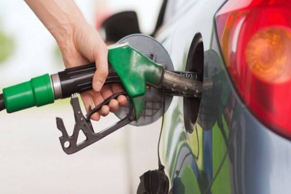 ஒரு லீட்டர் பெற்றோலின் விலை ரூ.2 மட்டும் தான்... எந்த நாட்டில் தெரியுமா? | Price Of A Liter Of Petrol Is Rs 2 Which Country