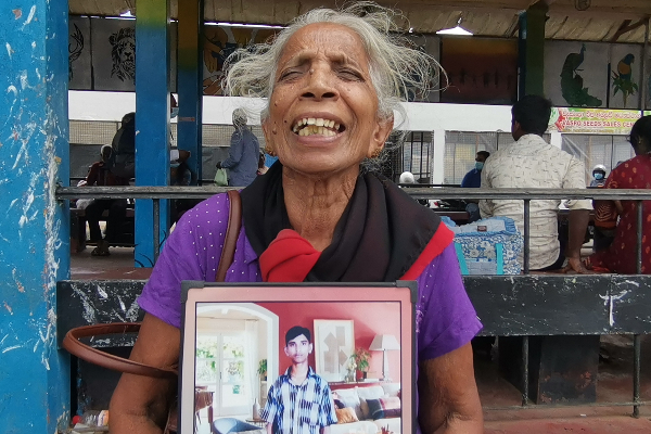 நீதி கிடைக்கும் வரை போராடிக் கொண்டே இருப்போம் : காணாமல் ஆக்கப்பட்டோரின் உறவுகள் (Photos) | Continu Fight Until Justice Done Relations Missing