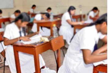 උසස් පෙළ විභාග ප්‍රශ්න පත්‍ර සම්බන්ධයෙන් ඇසෙන අමුතුම කතාව මෙන්න..