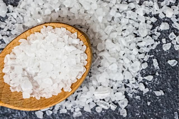 வீட்டில் கடன்தொல்லை, கஷ்டங்கள் நீங்க வேண்டுமா? கல் உப்பை இப்படி பயன்படுத்துங்க | Benefits Of Salt To Relieve Difficulties