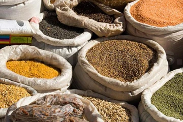 அத்தியாவசிய பொருட்களின் விலை மேலும் குறைக்கப்பட வேண்டும்