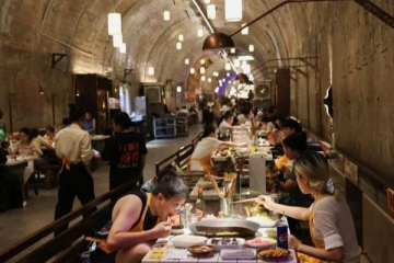 பூமிக்கு அடியில் ஹோட்டல்; இரண்டாம் உலக போர் பதுங்கு குழியின் புதிய அவதாரம்