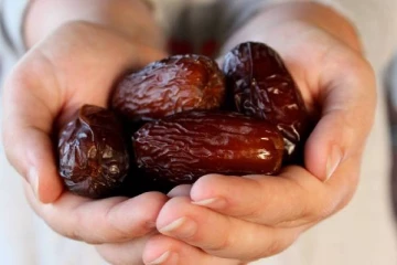 தினமும் முன்றே மூன்று பேரிச்சம் பழம் .... உடலுக்கு கிடைக்கும்  எண்ணற்ற நன்மைகள்!