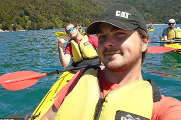 சின்னதாய் தலைவலி... முதல் டோஸ் தடுப்பூசி எடுத்துக் கொண்ட ஆரோக்கியமான பிரித்தானிய இளைஞர் மரணம்