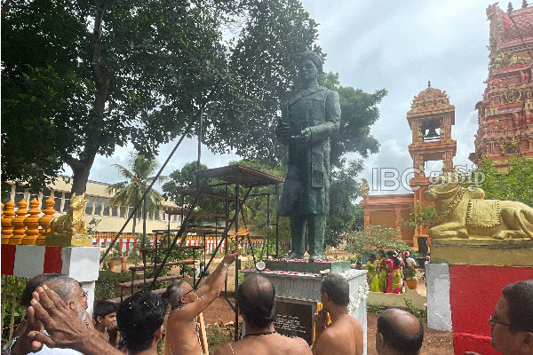 யாழ். பல்கலையினுள் சமயத் தலைவர்களின் உருவச் சிலைகள் திறப்பு | Jaffna University Tamil Cultural Religious Leaders