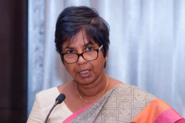 வெளிநாட்டுக்குச் செல்வதற்கு முன் உயிருடன் இருப்பது முக்கியம்! கிடைப்பதை போட்டுக்கொள்ளுங்கள்