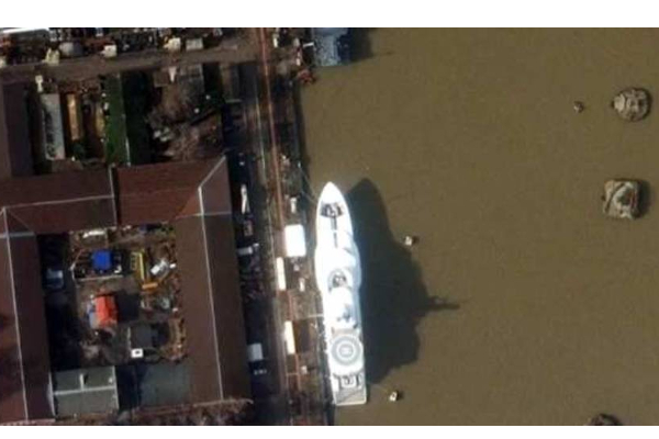 ATOM ஆபரேஷன் - ராட்சச கப்பலில் தப்பிக்க அவசரமாக பறந்த புடின் - காட்டிக்கொடுத்த சாட்டிலைட் | Ukraine Russia War Giant Ship