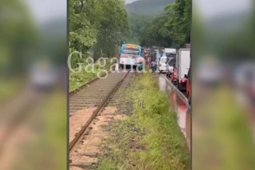 රේස් බස් Ultra Pro Max. - රේස් ගිහින් වෙච්ච ඇබැද්දිය. - (VIDEO)