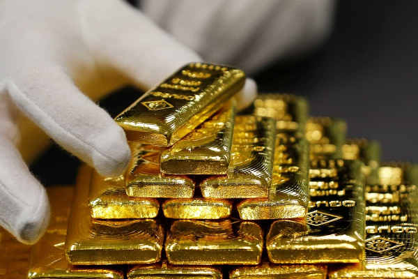 மக்களின் ஆசையில் மண்ணை அள்ளிப்போட்ட தங்கவிலை! | Gold Price On The Rise Lifestyle