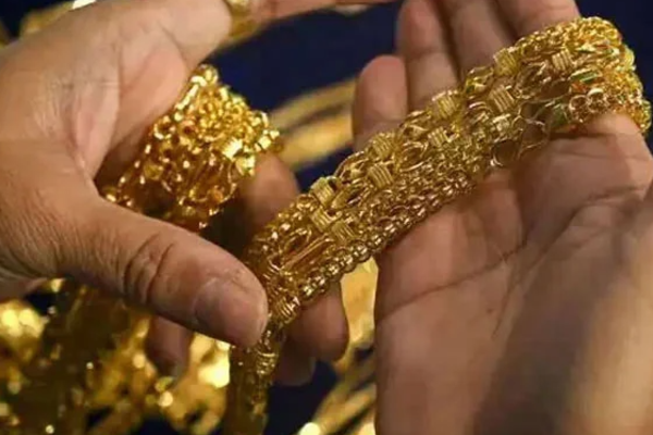 வரலாறு காணாத உச்சம்; இலங்கையில் தங்க விற்பனை 60% சரிவு ! | Gold Sales In Sri Lanka Plunge 60 To Record High