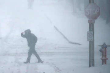 ரொறன்ரோவை தாக்கும் புயல்; சுற்றாடல் திணைக்களம் எச்சரிக்கை