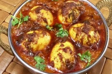 வீட்டில் முட்டை இருக்கா? இந்த தேங்காய்ப்பால் முட்டை கறி செய்து பாருங்க