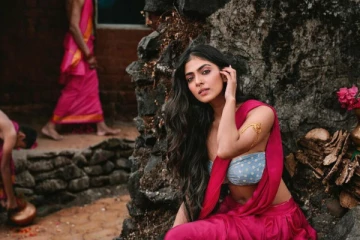 சிலிர்க்க வைக்கும் மாளவிகா மோகனின் லேட்டஸ்ட் புகைப்படங்கள் - இணையத்தில் வைரல்