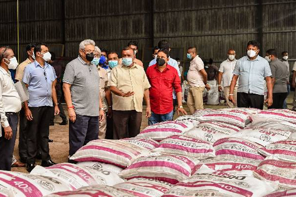 அநுராதபுரத்திற்கு திடீர் விஜயம் மேற்கொண்ட ஜனாதிபதி கோட்டாபய! | Gotabhaya Pays Surprise Visit To Anuradhapura