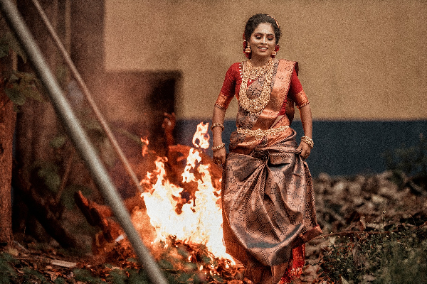 இலங்கை ஜோடிக்கு ஏற்பட்ட பரிதாபம்.... அவலத்தை போட்டோ சூட்டில் அம்பலப்படுத்திய மணமக்கள்! | Sri Lanka Current Situation Viral Photoshoot