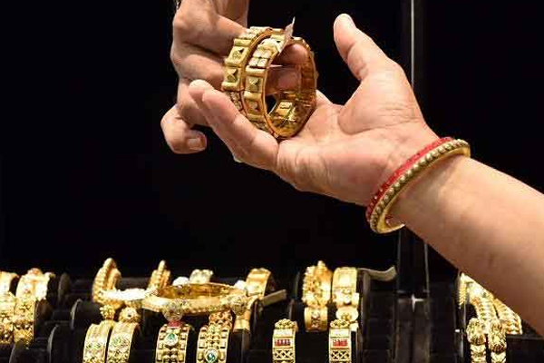கையில் மருதானி வைத்தவர்கள் இதனை செய்ய கூடாதாம் | Henna In Their Hands Should Not Do This