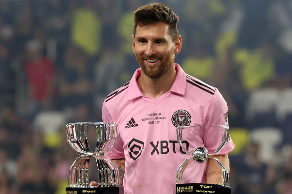 கால்பந்து வரலாற்றில் புதிய சாதனை படைத்த மெஸ்ஸி! | Football Legend Messi World Records Ronaldo Mbappe