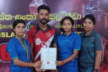 வவுனியா மாணவிகள் பளு தூக்கல் போட்டியில் சாதனை