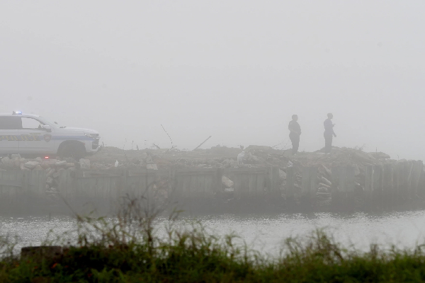வெளிநாடொன்றில் விழுந்து நொருங்கியது மருத்துவ விமானம் | Plane Crashes In Mexico