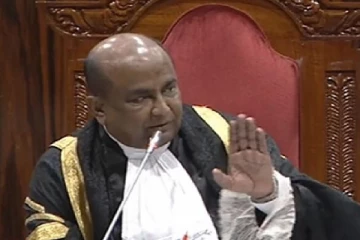 நாடாளுமன்ற உறுப்பினர்கள் பேச்சு சுதந்திரத்தை தவறாக பயன்படுத்துகின்றனர்: சபாநாயகர்