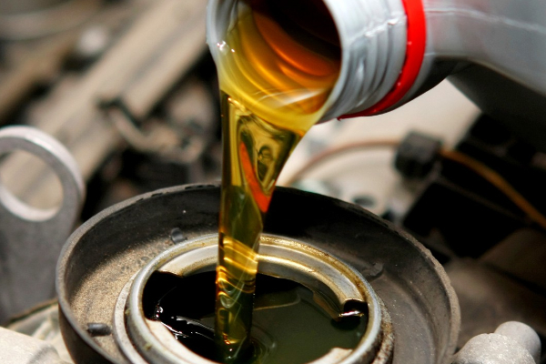 அதிகரிப்பை ஏற்படுத்திய மசகு எண்ணெயின் விலை | The Cost Of Lubricants Caused The Increase