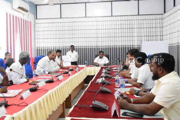 மன்னார் நகர சபை அமர்வில் மீண்டும் அமளி துமளி! | Opinion Conflict In Mannar Urban Council Meeting
