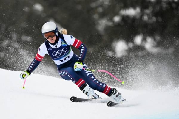 விபத்துக்குள்ளான அமெரிக்காவின் பனிச்சறுக்கு நட்சத்திரம்! பெரும் சோகத்தில் இரசிகர்கள் | American Ski Star In Accident Lindsey Vonn