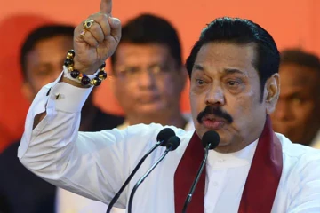 அரசாங்கம் இந்த அரசியலில் இருந்து விலகி சென்றால் இதுவே நடக்கும்: பிரதமர் மஹிந்த எச்சரிக்கை