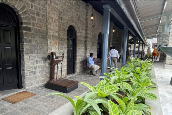 இலங்கையின் நவீன மயமான முதல் தொடருந்து நிலையம் | Sri Lanka S First Modern Railway Station