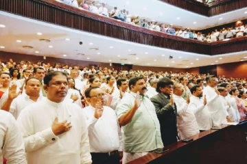ஐக்கிய மக்கள் சக்தியிலும் வெடித்தது பிளவு