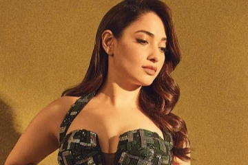 துளி கூட மேக்கப் இல்லாமல் ஏர்போர்ட் வந்த தமன்னா! - வீடியோ