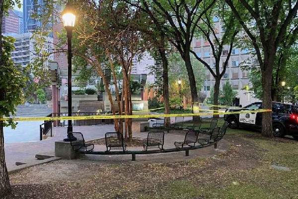 கல்கரியில் அதிகாலை இடம்பெற்ற கத்தி குத்து சம்பவம் | 1 Dead After Early Morning Stabbing
