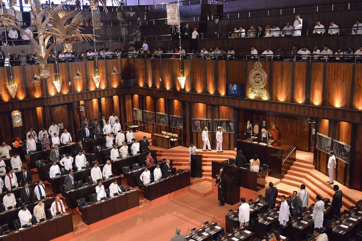 நாடாளுமன்றில் குமார ஜயக்கொடிக்கு பின்வரிசை ஆசனம்! | Kumara Jayakody Parliament