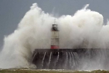 ஓட்டோ புயல் பிரித்தானியாவில் எங்கே எப்போது தாக்கும்: வெளிவரும் முழுமையான தகவல்