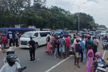 கிளிநொச்சியில் கோர விபத்து; மருத்துவமனையில் பாடசாலை மாணவன்