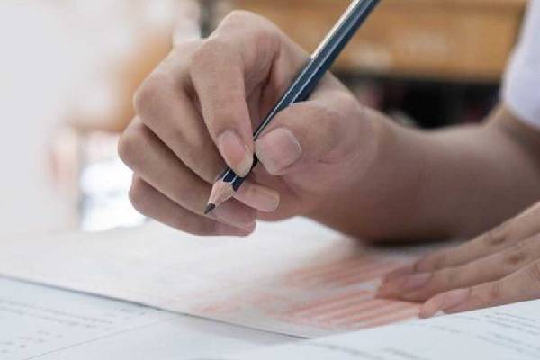 உயர்தரப் பரீட்சைக்குத் தோற்றவிருந்த மாணவியின் விபரீத முடிவு | Al Student Suicide