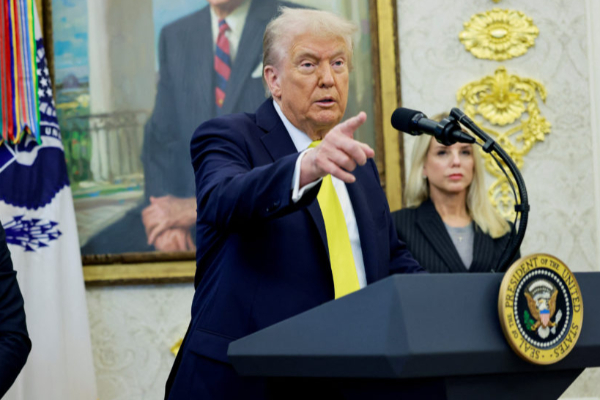 கனடாவுக்கு எதிராக மீண்டும் ஒருமுறை வரியை அதிகரித்த ட்ரம்ப் | Trump Raises Tariffs Against Canada Once Again கனடாவுக்கு எதிராக மீண்டும் ஒருமுறை வரியை அதிகரித்த ட்ரம்ப் | Trump Raises Tariffs Against Canada Once Again