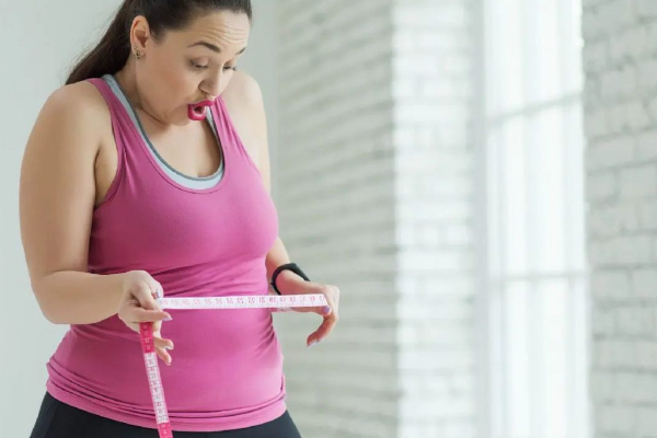 உடல் எடையைக் குறைக்கும் Bay Leaf:ஒரு டீயில் போதும்! | Bay Leaf For Weight Loss