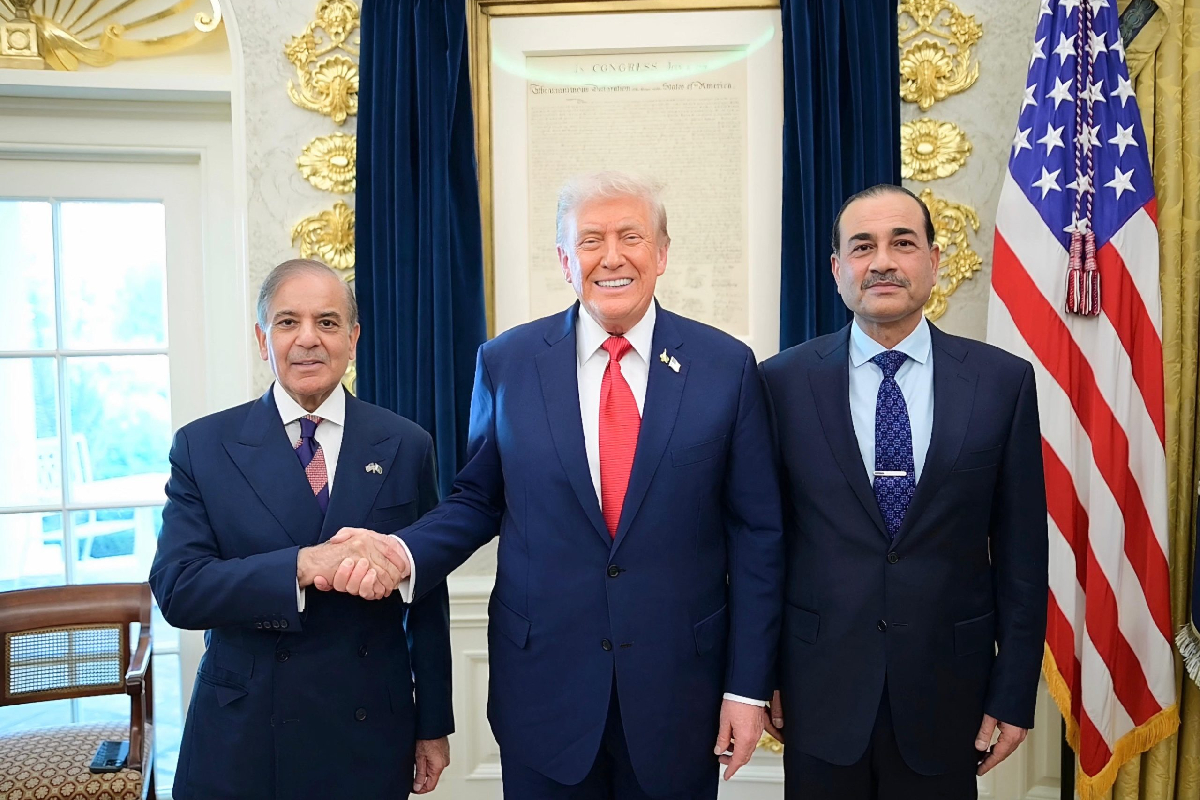 பாகிஸ்தானுக்கு அந்த தகுதியே இல்லை : ஈரான் எம்பியின் அறிவிப்பால் பரபரப்பு | Pakistan Not A Suitable Intermediary Iranian Mp