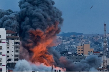 முடிவில்லாத இஸ்ரேல் - ஹமாஸ் போர்.. பள்ளி மீது குண்டுவீச்சு - 15 பேர் உயிரிழப்பு!