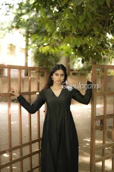 21 நாட்கள் பிக்பாஸ் 9ல் விளையாடிய ஆதிரை சௌந்தரராஜன் வாங்கிய மொத்த சம்பளம்... எவ்வளவு தெரியுமா? | Salary Details Of Aadhirai In Bigg Boss 9